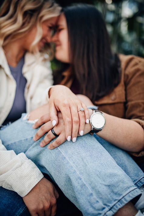 Lesbian Engagement Pictures, Lesbian Engagement Photos, Lesbian Engagement, Fall Photo Shoot Outfits, Michigan Photography, Fall Engagement Pictures, Engagement Photography Poses, Cute Engagement Photos, Couple Engagement Pictures