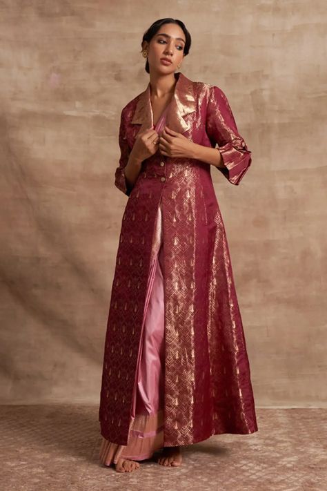 Shop for Kasturi Kundal Purple Satin Banarasi Handloom Jacket for Women Online at Aza Fashions Satin Suits, Purple Crafts, Satin Embroidery, Pakistani Formal Dresses, Pleated Sleeves, Embroidery Designs Fashion, Purple Satin, Satin Color, Jacket For Women