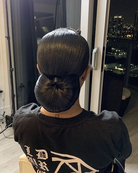 Low Bun Weave Black Women, Black Women Low Bun Hairstyles, Sleek Low Bun Wedding Hair Black Women, Prom Hairstyles Slick Back Bun, Black Bride Low Bun Hairstyles, Elegant Bun Black Women, Elegant Bun Hairstyles Black Women, Slick Knot Bun, Low Bun Ponytail Black Hair