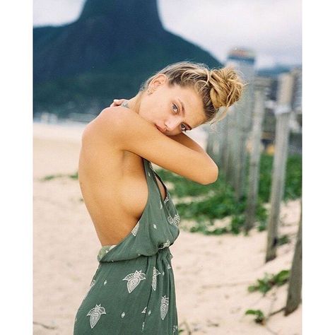 Bregje Heinen, Pose Portrait, Cameron Hammond, Boho Brand, Film Inspiration, Faithfull The Brand, Beach Photoshoot, Photos Of Women, Portrait Poses