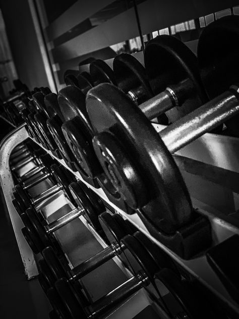 Black And White Gym Photography, Dumbell Wallpaper, Black And White Workout Aesthetic, Black And White Fitness Aesthetic, Black And White Gym Aesthetic, Dumbell Aesthetic, Gym Black And White, Gym Dumbell, Asher Carson