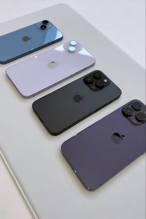 Iphone Store, Iphone Gadgets, Teknologi Gadget, Apple Iphone Accessories, Apple Headphone, Free Iphone Giveaway, Produk Apple, Apple Technology, Iphone Obsession