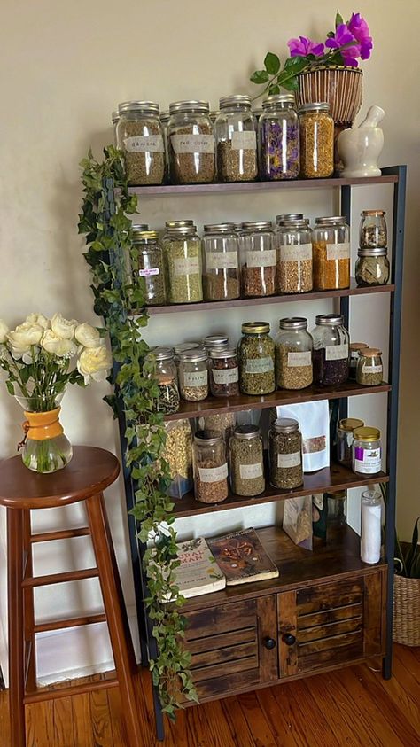 Hippie Apartment, Witchy Kitchen, Apothecary Decor, Home Decor Aesthetic, Aesthetic Home Decor, Future Apartment Decor, Casa Vintage, Apartment Aesthetic, Apartment Decor Inspiration