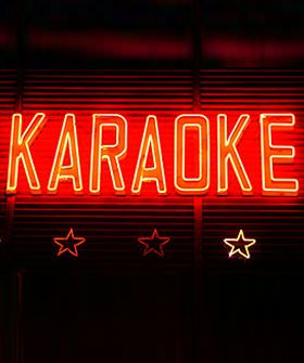 http://www.tipsforplanningaparty.com/howtothrowakaraokeparty.php has some advice on how to put on a karoake event at home or at a club. Karaoke Astethic, Japan Karaoke, Karaoke Sign, Karaoke Booth, Karaoke Aesthetic, Best Karaoke Machine, Night Party Ideas, Karaoke Bar, Jim Gaffigan