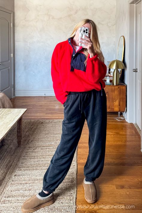 Red Fleece Outfit, Fleece Outfit Women, Free People Fleece, Fleece Jacket Outfit, Cabin Outfit, Cabin Weekend, Trendy Christmas Outfits, Fleece Outfit, Fleece Jackets