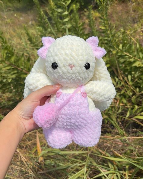 Crochet Bunny Overalls, Overalls Pink, Bunny Onesie, Pink Overalls, Hello Kitty Crochet, Crochet Tutorial Pattern, Easy Crochet Animals, Crochet Bunny Pattern, Bunny Pattern