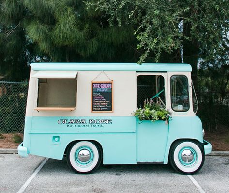 Foodtrucks Ideas, Step Van, Coffee Truck, Ice Cream Van, Delivery Truck, Flower Truck, Vintage Ice Cream, Mobile Business, Mobile Boutique