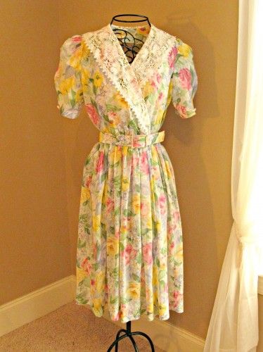 I had a dress a lot like this! 80's Garden Dresses, 80s Floral, Vintage Dress 80s, Vintage Summer Dresses, Garden Dress, Blue Floral Dress, 1980s Dresses, 70s Dress, Floral Blue Dress