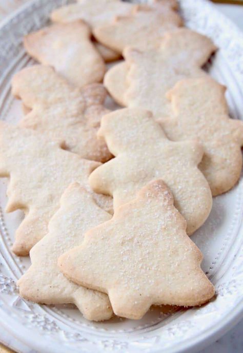 Gluten Free Rolled Sugar Cookies, Gluten Free Roll Out Sugar Cookies, Gluten Free Sugar Cookies Cut Out, Gluten Free Sugar Cookie Recipe, Df Dessert, Gluten Free Sugar Cookies Recipe, Gluten Free Holiday Cookies, Roll Out Sugar Cookies, Cut Out Sugar Cookies