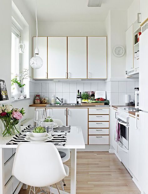 small apartment kitchen design Beautiful Small Apartment Only 36 Square Meters Hiasan Dalaman Dapur, Small Kitchen Design Apartment, Tiny Kitchen Design, White Apartment, Kitchen Styles, Small Apartment Kitchen, Kabinet Dapur, Small Kitchen Decor, Kitchen Design Decor