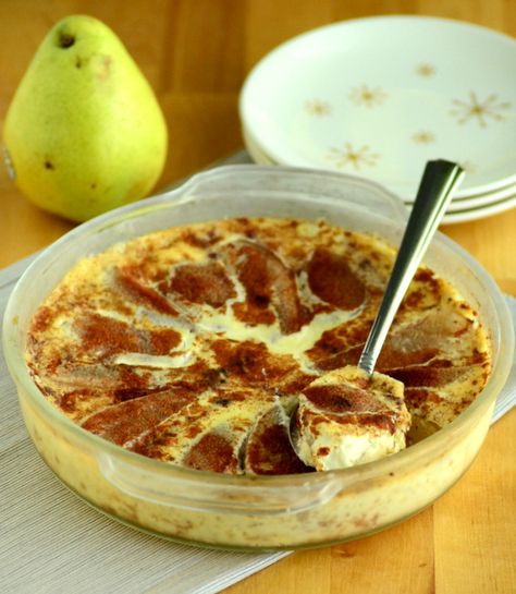 This Baked Pear Custard is an easy way to dress up pears for dessert with a vanilla and cinnamon-kissed custard for a crustless version of a custard pie. Pear And Custard Cake, Custard Pear Pie, Pear Custard Cake, Keto Pear Dessert Recipes, Canned Pear Dessert Recipes, Pear Custard, Pear Desserts, Baked Pear, Pear Dessert Recipes