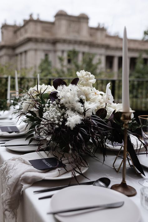 Sophisticated Subtleties - A Styled Shoot - Ivory Tribe Black And White Wedding Floral Arrangement, White Flower With Black Center, Monochrome Wedding Flowers, Black And White Flower Arrangements, White Flowers With Black Center, Black Linen White Flowers Wedding, White Wedding Flower Arrangements, Edgy Wedding, White Flower Arrangements