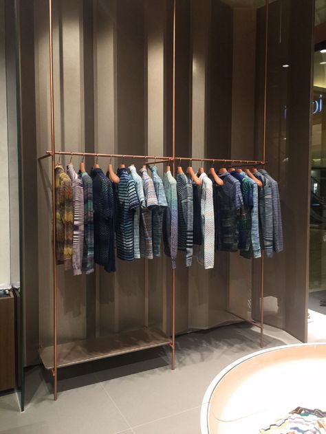 Missoni opening in Dubai Clothing Store Counter Design, Store Counter Design, Retail Clothing Racks, Entryway Coat Hanger, Clothing Display Rack, Cabin Storage, Standing Closet, Clothing Store Displays, Visual Merchandiser