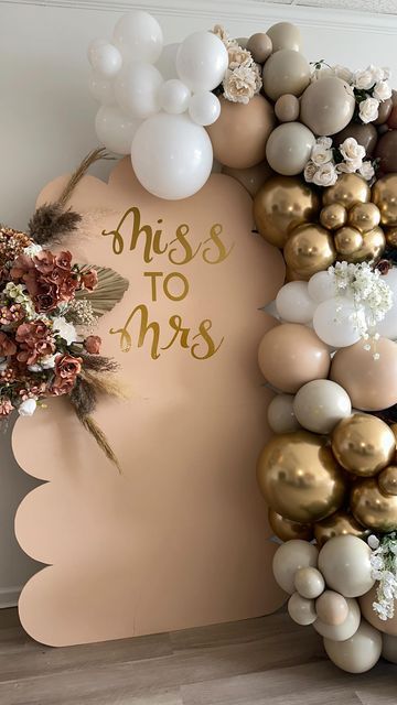 Atlanta Balloon Event Decor by Icet on Instagram: "Miss to Mrs. 🤎 A few days until she says I Do 👰🏻‍♀️ #bridalshowerballoons #bridalshower #bridalshowerdecor #bridalshowerideas #ido #bridetobe #misstomrs" Bride Too Be Decoration, Bridetobe Party Decoration, Bride Balloon Decoration, Bride To Be Decoration Ideas Balloon, Bride To Be Balloons Decor, Bride To Be Party Ideas, Bride Shower Ideas Decorations, Night Bridal Shower Ideas, Bride To Be Decoration Ideas At Home