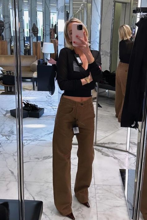 Morgan Stewart Instagram February 12, 2024 – Star Style Iphone Silicone Case, Morgan Stewart, French Girl Chic, Star Style, Fall Street Style, Outfit Inspo Fall, Mode Streetwear, Fall Winter Outfits, Star Fashion