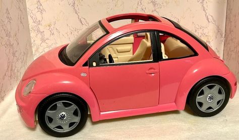 Cute Small Cars, Barbie Van, Beetle Volkswagen, Hot Pink Barbie, Custom Car Seats, Barbie Car, Bug Car, Cool Car Accessories, Beetle Car