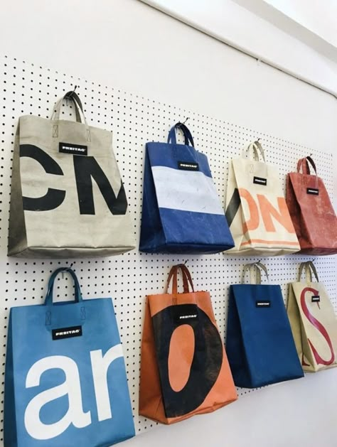 Bag Design Ideas Creative, Creative Shopping Bag Design, Merch Ideas Design, Shop Bag Design, Brand Merchandise Ideas, Tote Bag Graphic Design, Cool Tote Bag Design, Carry Bag Design, Fabric Bag Design