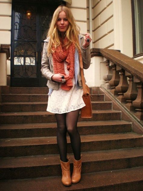 53 Extremely Cool Outfits with Scarf Bohemian Outfit, Outfit Boho, Bohol, Mode Chic, Looks Street Style, Modieuze Outfits, Skirt Outfit, Looks Style, Mode Inspiration