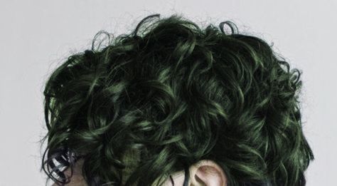 Green Hair Faceless, Green Hair Aesthetic Faceless, Mens Green Hair, Men With Green Hair, Dark Green Hair Short, Green Hair Color Men, Dark Green Hair Men, Dark Green Short Hair, Dark Green Curly Hair