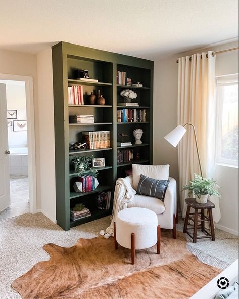 A billy bookscase upgraded to look more elegant as a book storage solution Ikea Decor Hacks, Billy Regal, Billy Bookcase Hack, Ikea Desk Hack, Corner Bookshelves, Ikea Decor, Ikea Billy Bookcase, Ikea Billy, Decor Hacks