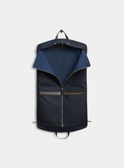 Suit Packaging Ideas, Hand Bags Ideas, Navy Crafts, Leather Garment Bag, Suit Carrier, Bags Ideas, Suit Covers, Double Black, Suit Bag