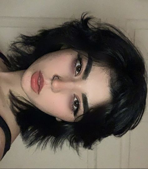 Girls Emo Makeup Looks, Non Binary Haircuts, Haircut Ideas Trendy, Emo Hairstyles, Wolf Haircut, Oval Face Haircuts, Tapered Haircut, Mens Hairstyles Thick Hair, Cute Short Haircuts