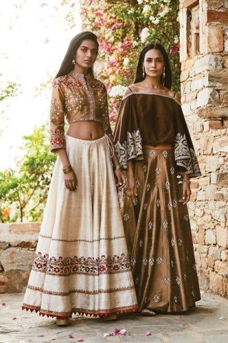 Wedding Indian Outfit, Model Rok, Choli Dress, Saree Gown, Wedding Indian, Trendy Wedding Dresses, Dresses Indian, Chaniya Choli, Lehenga Designs