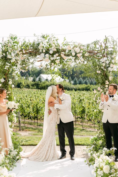 Wine Vineyard Wedding, Winery Wedding Ideas, Vineyard Wedding Dress, Beachy Wedding, Niagara Wedding, Niagara On The Lake, Ice Wine, Champagne Dress, Wedding Event Venues