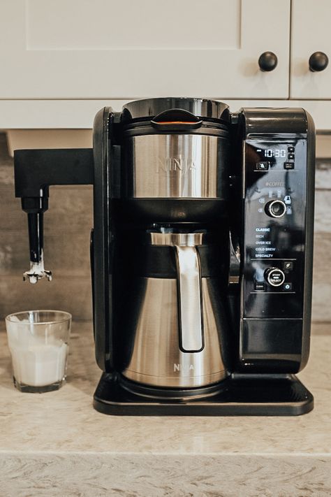 New Coffee Maker, Coffee Maker On Counter Ideas, Coffee Maker Aesthetic, Rh Kitchen, Coffe Maker, Ninja Coffee Maker, Stainless Steel Coffee Maker, Lauren Kay Sims, Espresso Pods