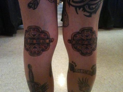 behind the knees hinges Behind The Knee Tattoo, The Knee Tattoo, Knee Tattoo, My Tattoos, Body Mods, Leg Tattoos, I Tattoo, Tattoos For Women, Hinges