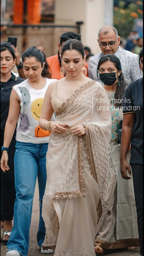 Ivory Designer Saree, Ivory Silk Saree, White And Gold Saree, Sawan Gandhi, Cartoon Photography, Ivory Saree, Celebrity Saree, Strappy Blouse, Gold Saree