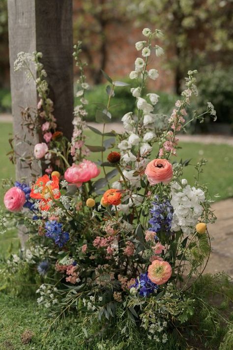 MOTH Flower Meadow Wedding, Wet Wedding, Wild Flower Arrangements, Alter Flowers, Flower Meadows, Meadow Wedding, Exeter Devon, Ethical Wedding, Wild Flower Meadow