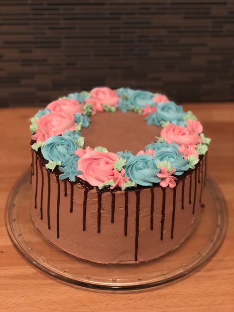 Gender reveal cake #genderreveal #chocolatecake #cake Gender Reveal Chocolate Cake, Chocolate Gender Reveal Cake, Baby Reveal Cakes, Gender Reveals, Healthy Baby, Gender Reveal Cake, Chocolate Icing, Future Family, Dear Future