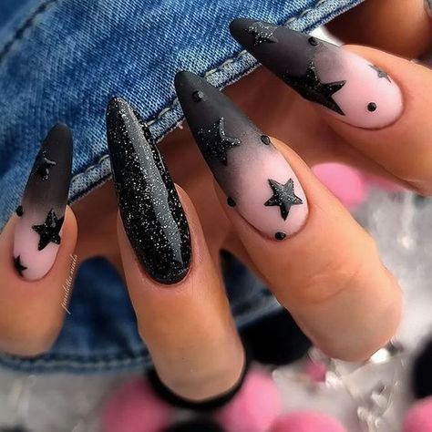 Edgy Winter Nails 2023-2024: 17 Daring Ideas - thepinkgoose.com Pastel Goth Nails, Nails Inspiration Simple, Nagel Stamping, Plum Nails, Gothic Glamour, Witch Nails, Witchy Nails, Punk Nails, Gothic Nails