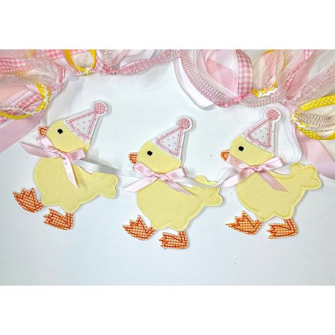 Three little duckies in a row!! What a cute theme! #duckieparty #duckiepartytheme #littleduckies #ducksinarow #ducksinpartyhats Duck Second Birthday Party, Duck Themed 2nd Birthday Party, Duck Themed 1st Birthday, Rubber Duck First Birthday, Duck Cake Topper, Duck Birthday Theme, 3 Ducks, Rubber Ducky Birthday, Lucky Ducky