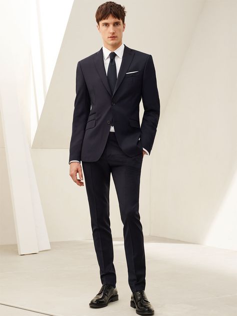 Zara Men's Suit And Tie Men, Mens Navy Suit, Men Suits Black, Groom Suit Black, Grad Outfits, Zara Suits, Latest Summer Fashion, Zara Men, Black Suit Men