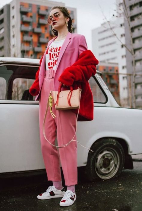 Trend Ideas, Blazer Outfit, Looks Street Style, Trik Fotografi, Pink Blazer, Pink Pants, Mode Inspo, 가을 패션, Pink And Red