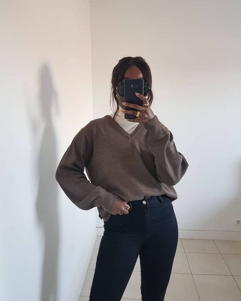 Turtleneck Layered Outfit, Cute Turtle Neck Outfits, Brown Turtleneck Outfit, How To Style Turtleneck, Turtleneck Outfit Layering, Turtle Neck Outfits, Winter Layering Outfits, Turtleneck Outfits, Turtleneck Layering