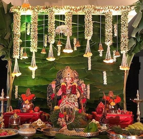 Creative Ganpati Decoration, Ganapati Decoration Ideas, Flower Decoration For Ganpati, Eco Friendly Ganpati Decoration, Ganpati Decoration Ideas, Chaturthi Decoration, Leaf Decor Wedding, Ganpati Decoration Theme, Embroidery Ring