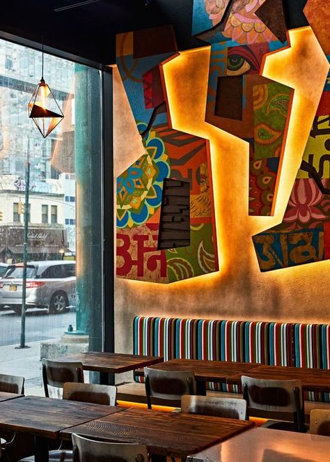 Peruvian Restaurant Design, Pop Art Restaurant, Cocktails Aesthetic, Indian Cafe, Seni Mural, Small Restaurant Design, Restaurant Design Inspiration, Cafe Shop Design, Modern Restaurant