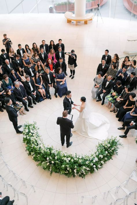 Wedding Ceremony In The Round, Round Wedding Seating Ceremony, Wedding Circle Ceremony, Circle Aisle For Wedding, 360 Wedding Ceremony, Wedding Ceremony Floor Plan, Circle Wedding Aisle, Half Moon Ceremony Seating, Center Wedding Ceremony