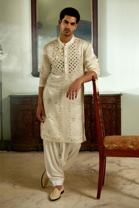 Latest Kurta Designs, Indian Wedding Clothes For Men, Pink Kurta, Kurta Set For Men, Kurta Men, Mens Kurta Designs, Indian Men Fashion, Indian Wedding Outfits, Kurta With Pants