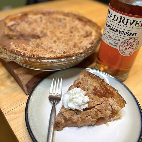 Drunk Dutch Apple Pie - Mad River Distillers Dutch Apple Pie, Best Apple Pie, Dutch Apple, Apple Filling, Apple Pie Recipes, Streusel Topping, Apple Pies Filling, Spiced Apples, Fresh Apples