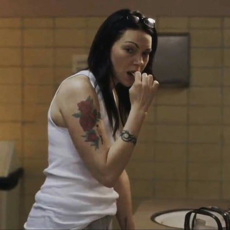 Orange Is The New Black Alex Vause, Alex Orange Is The New Black, Alex Vause Icon, Alex Vause Quotes, Lauren Prepon, Alex Oitnb, Wlw Movies, Alex And Piper, Alex Vause