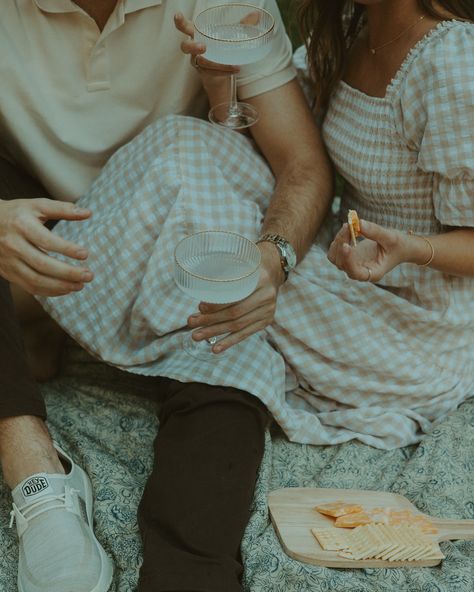 The last of my creative couples sessions and I’m so sad 😩 This summer was one for the books and who knows, I may just make these a seasonal or yearly thing!! Happy Labor Day 🖤 Couples | Couples Photography | Couples Photoshoot | Fall Photos | Fall Photo Inspo | Fall Minis | Engagement Session | Engagement Session Inspo | Picnic Couples Photos #cinematic #cinematicphotography #storytelling #storytellermagazine #cinematicphotographer #documentaryphotography #couples #couplesphotography #dir... Picnic Couple Photoshoot Aesthetic, Picnic Photoshoot Poses, Fall Themed Couple Photoshoot, Storytelling Couple Photography, Couples Photoshoot Creative, Fall Picnic Engagement Photos, Cozy Fall Engagement Photos, October Couple Photoshoot, Vintage Picnic Photoshoot