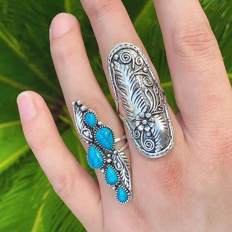 Enhance your style with our magnificent Boho Ethnic Style Rings Made from quality alloy, this ring ensures exceptional durability and a smooth, shiny finish. The blue stone adds a touch of sophistication and charm to this ring. It is carefully cut and polished to enhance its natural beauty. Whether for a special occasion, an elegant evening or casual wear, this ring will be your perfect companion. It can be worn on its own for a chic minimalist look, or paired with other rings to create a bold, Barbie Ring, Boho Store, Large Turquoise Ring, Big Stone Ring, Hippie Look, Boho Accessories, Luxury Rings, Turquoise Rings, Rose Quartz Crystal