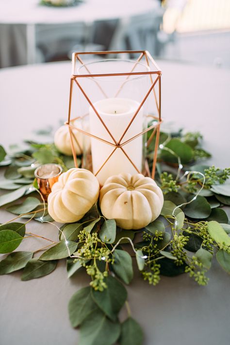 Gourd Centerpiece Wedding, Late Fall Wedding Centerpieces, Wedding Decorations With Pumpkins, Fall Wedding Centerpieces Rectangle Tables, October Wedding Pumpkins, Simple Autumn Wedding Centerpieces, Fall Wedding Pumpkins Centerpieces, Pumpkin Table Centerpiece Wedding, October Wedding Table Centerpieces