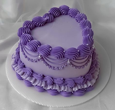 Purple Floral Cake, Floral Cake Ideas, How To Decorate Cakes, Bolo Vintage, Purple Cakes Birthday, Purple Birthday Party, Lavender Cake, Purple Cake, 13 Birthday Cake