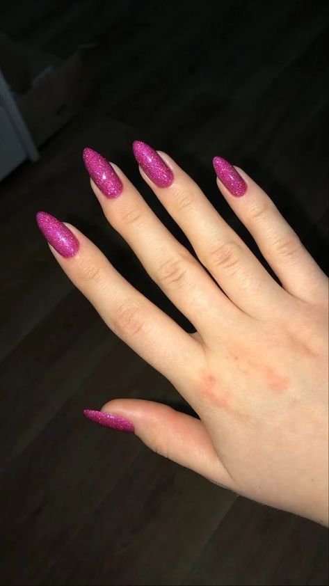 Sparkle Hot Pink Nails, Acrylic Nails Magenta, Magenta Glitter Nails, Magenta Almond Nails, Pink Sparkly Nails Acrylic, Hot Pink Sparkly Nails, Magenta Pink Nails, Barbie Nails Design, Sparkly Pink Nails