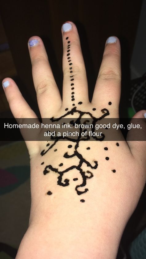 How To Make Homemade Henna, Homemade Henna Recipe, Diy Henna Recipe, How To Make Henna At Home, Diy Henna Tattoo Recipe, Easy Henna For Beginners, Henna Tattoo Recipe, Vsco Sleepover, Homemade Henna